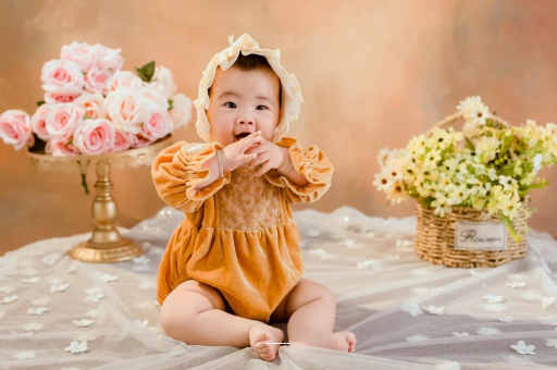 代怀生子好找吗宝宝前额突出正常吗